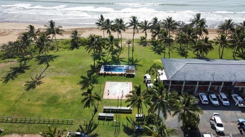 Sarina Beach Motel Grasstree Beach Kültér fotó